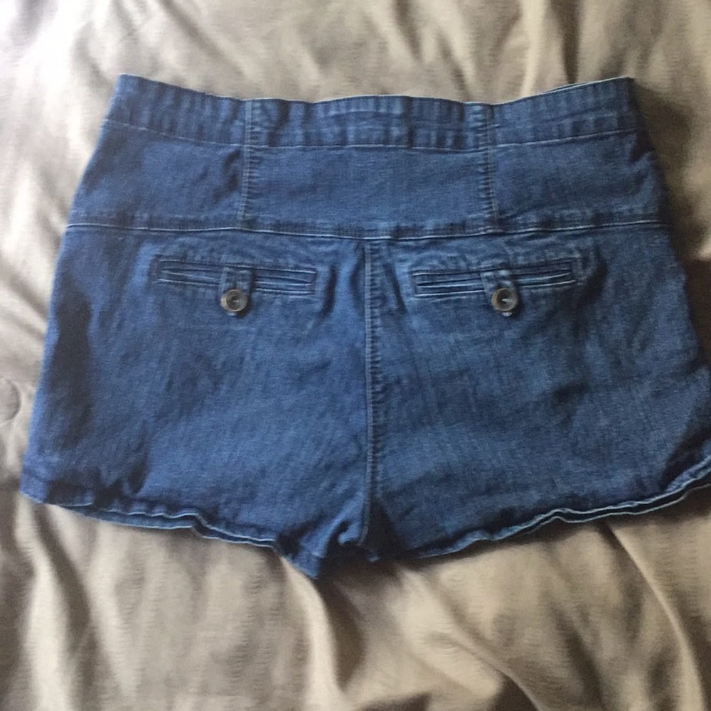 Jean Shorts - Picture 4 of 8